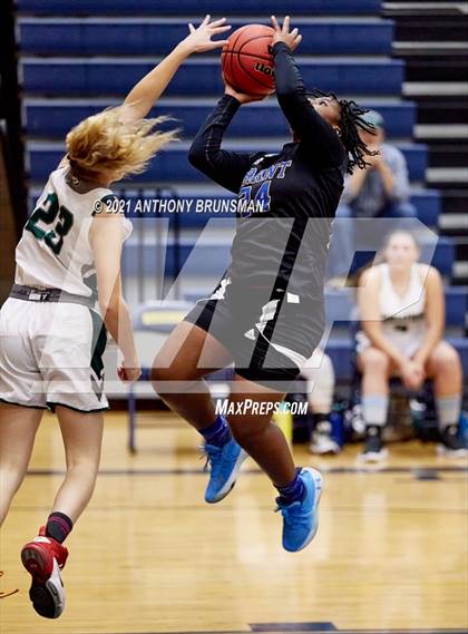 Thumbnail 1 in Grant vs. Ponderosa (Rosemont Tournament) photogallery.