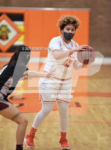 Thumbnail 1 in Hamilton @ Corona del Sol photogallery.