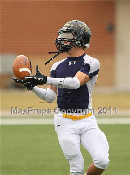 Thumbnail 3 in Stephenville vs. Lake Dallas (4A Division ll Regional Playoff ) photogallery.