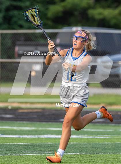 Thumbnail 2 in Brebeuf Jesuit Preparatory vs. Carmel (INGLA 2A Final) photogallery.