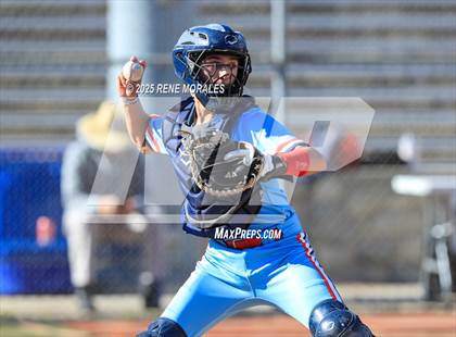 Thumbnail 3 in Rancho Cucamonga vs Maranatha photogallery.
