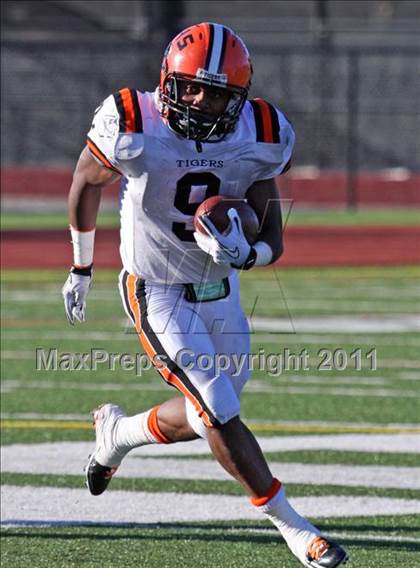 Thumbnail 1 in Lakewood @ Montbello photogallery.