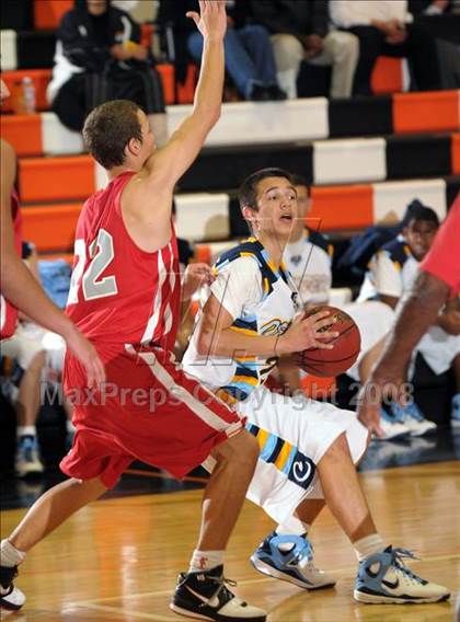Thumbnail 3 in Center vs. San Juan photogallery.