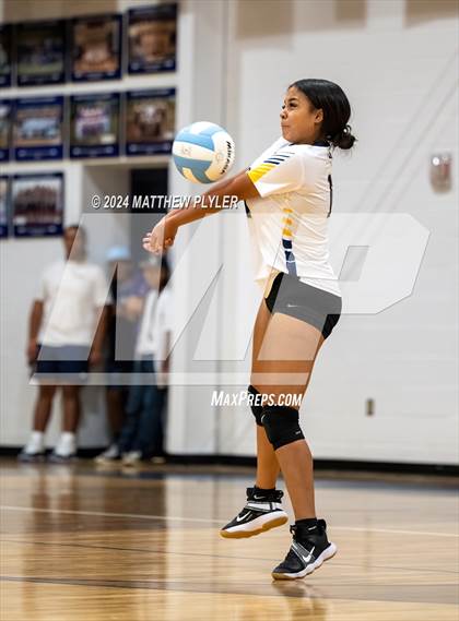 Thumbnail 3 in Kerr-Vance Academy @ Fayetteville Academy photogallery.