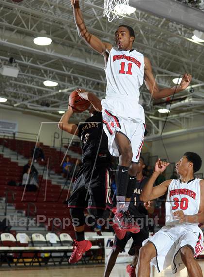 Thumbnail 3 in Alemany vs. Westchester (MaxPreps Holiday Classic) photogallery.