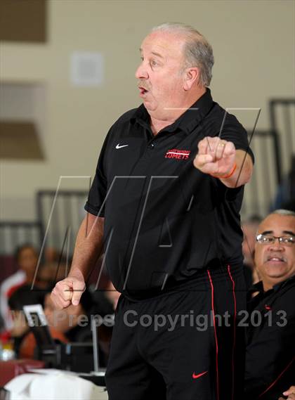 Thumbnail 2 in Alemany vs. Westchester (MaxPreps Holiday Classic) photogallery.