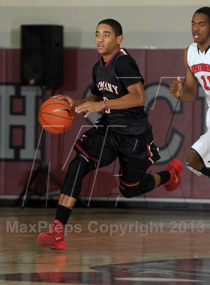 Thumbnail 3 in Alemany vs. Westchester (MaxPreps Holiday Classic) photogallery.