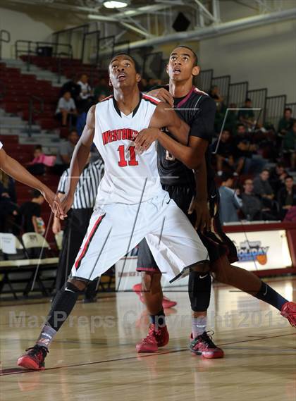 Thumbnail 3 in Alemany vs. Westchester (MaxPreps Holiday Classic) photogallery.