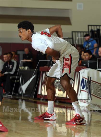 Thumbnail 2 in Alemany vs. Westchester (MaxPreps Holiday Classic) photogallery.