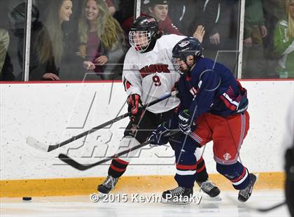 Thumbnail 3 in New Fairfield/Immaculate vs. Masuk (SCC/SWC D3 Final) photogallery.