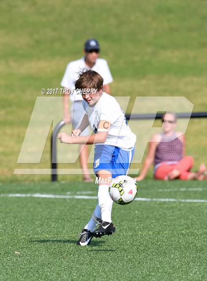 Thumbnail 3 in Carmel Christian vs Providence Day photogallery.