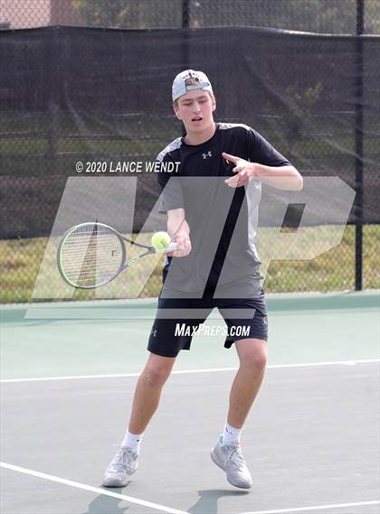 Thumbnail 1 in CHSAA 4A Region 1 photogallery.