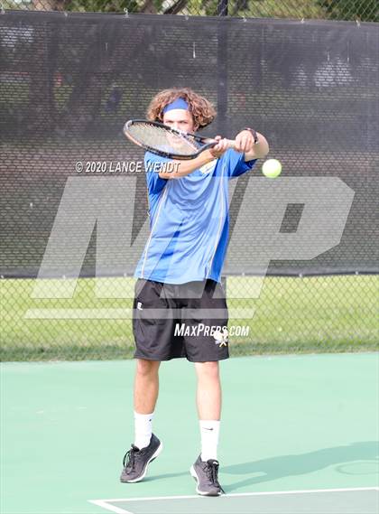 Thumbnail 1 in CHSAA 4A Region 1 photogallery.