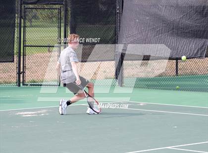 Thumbnail 1 in CHSAA 4A Region 1 photogallery.