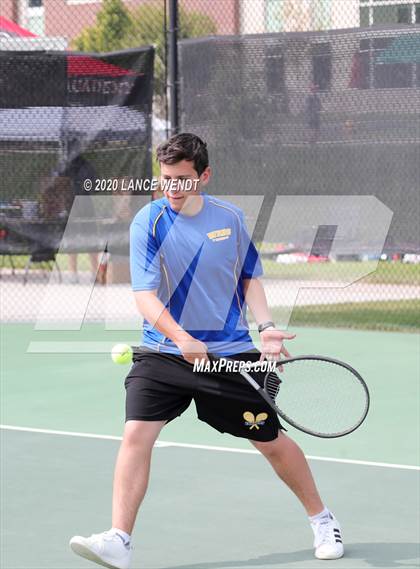 Thumbnail 1 in CHSAA 4A Region 1 photogallery.