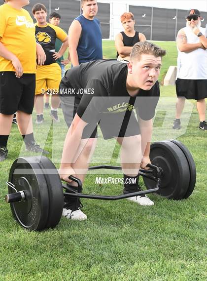Thumbnail 1 in Goldwater Big Man Contest photogallery.