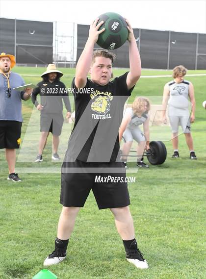 Thumbnail 3 in Goldwater Big Man Contest photogallery.