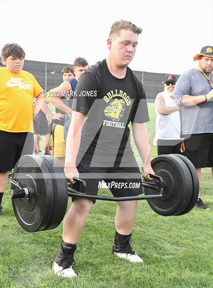 Thumbnail 2 in Goldwater Big Man Contest photogallery.
