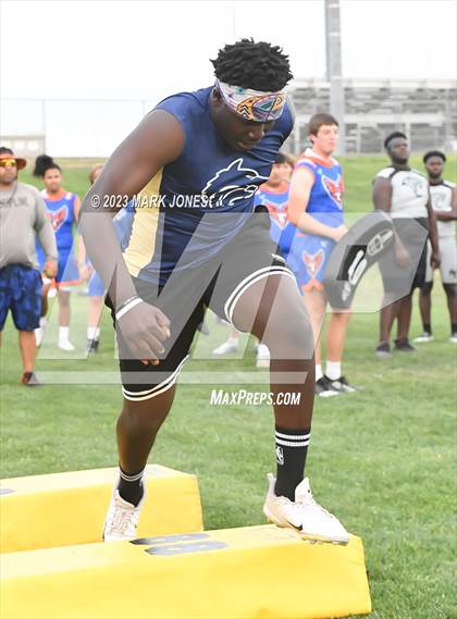 Thumbnail 2 in Goldwater Big Man Contest photogallery.