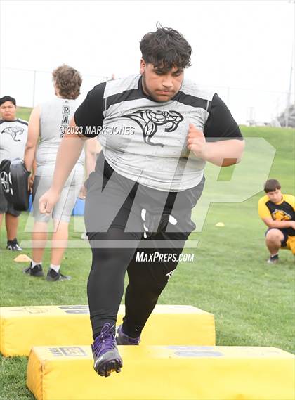Thumbnail 2 in Goldwater Big Man Contest photogallery.