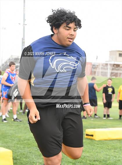 Thumbnail 2 in Goldwater Big Man Contest photogallery.