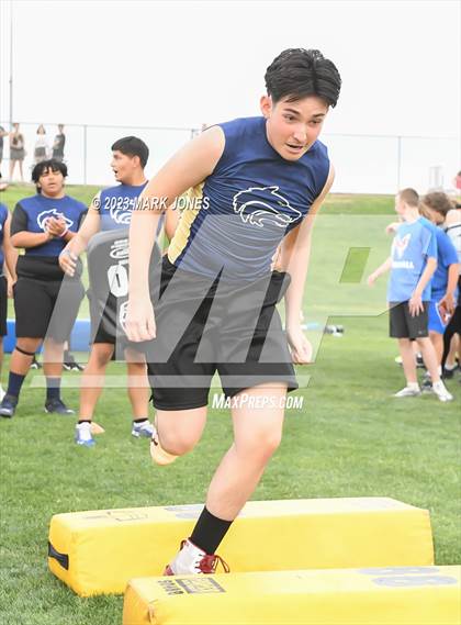 Thumbnail 2 in Goldwater Big Man Contest photogallery.