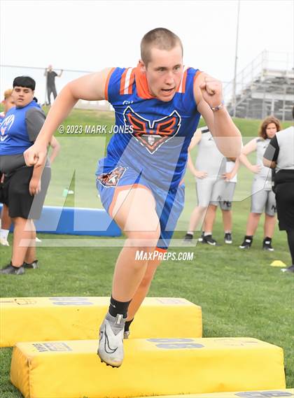 Thumbnail 1 in Goldwater Big Man Contest photogallery.