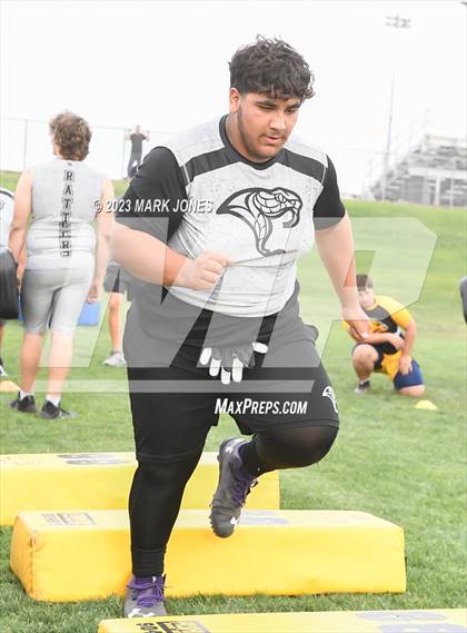 Thumbnail 3 in Goldwater Big Man Contest photogallery.