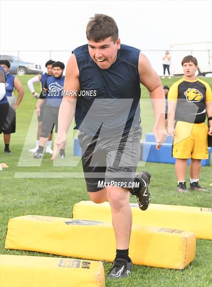 Thumbnail 3 in Goldwater Big Man Contest photogallery.