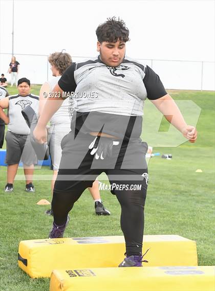 Thumbnail 2 in Goldwater Big Man Contest photogallery.