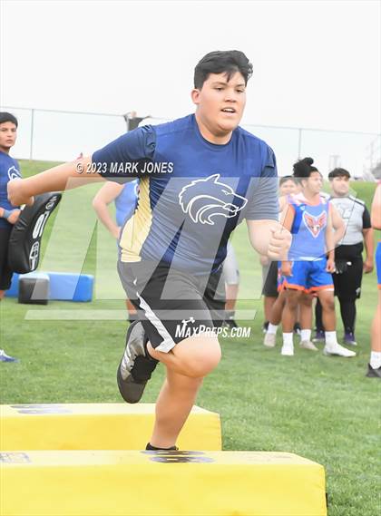 Thumbnail 1 in Goldwater Big Man Contest photogallery.