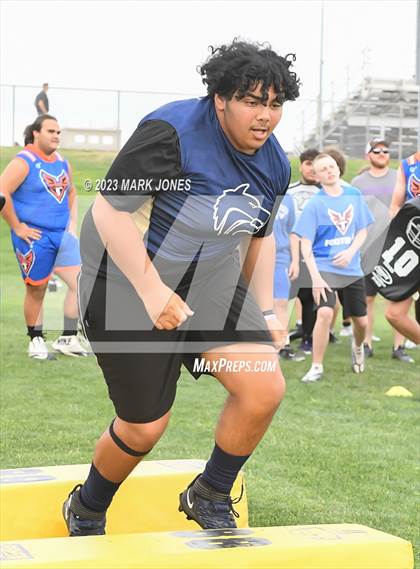Thumbnail 3 in Goldwater Big Man Contest photogallery.