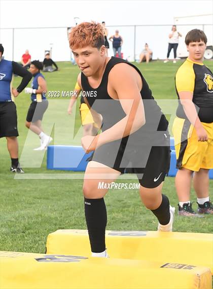 Thumbnail 3 in Goldwater Big Man Contest photogallery.