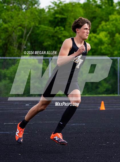 Thumbnail 2 in Southwest Division 1 District Championships photogallery.
