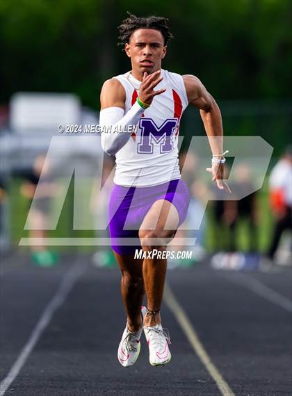 Thumbnail 2 in Southwest Division 1 District Championships photogallery.