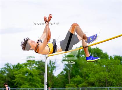 Thumbnail 1 in Southwest Division 1 District Championships photogallery.