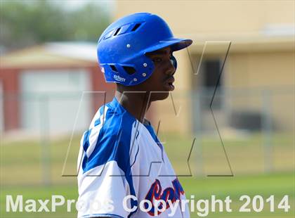 Thumbnail 2 in Wylie vs. Cooper photogallery.