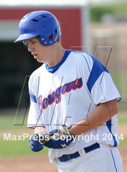 Thumbnail 2 in Wylie vs. Cooper photogallery.