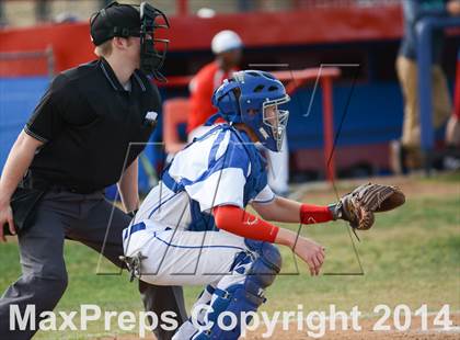 Thumbnail 3 in Wylie vs. Cooper photogallery.