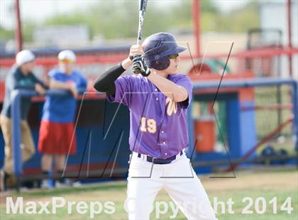 Thumbnail 3 in Wylie vs. Cooper photogallery.