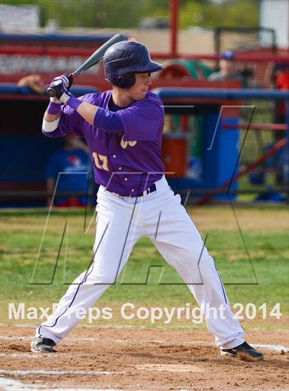 Thumbnail 3 in Wylie vs. Cooper photogallery.
