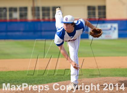 Thumbnail 3 in Wylie vs. Cooper photogallery.