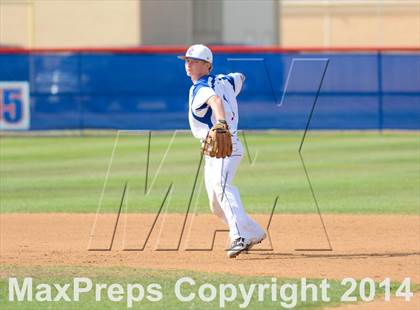 Thumbnail 2 in Wylie vs. Cooper photogallery.
