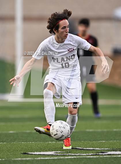 Thumbnail 1 in Lake Travis vs Plano (UIL 6A Boys Soccer State Final) photogallery.