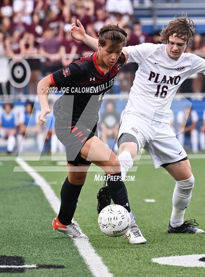 Thumbnail 2 in Lake Travis vs Plano (UIL 6A Boys Soccer State Final) photogallery.