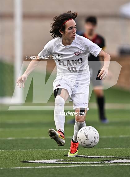Thumbnail 2 in Lake Travis vs Plano (UIL 6A Boys Soccer State Final) photogallery.