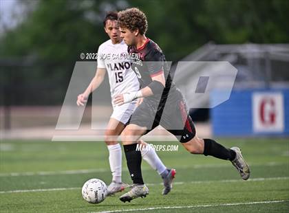 Thumbnail 2 in Lake Travis vs Plano (UIL 6A Boys Soccer State Final) photogallery.