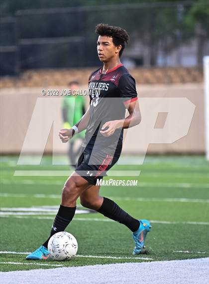 Thumbnail 2 in Lake Travis vs Plano (UIL 6A Boys Soccer State Final) photogallery.