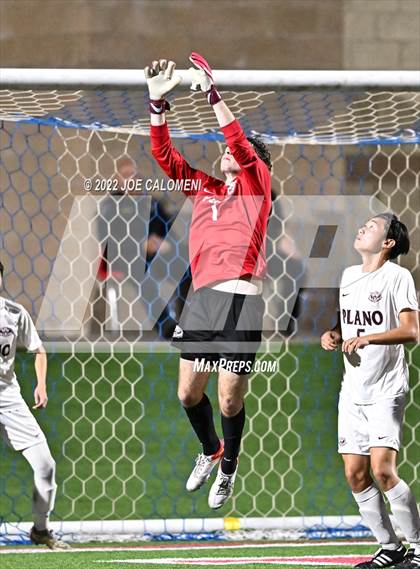 Thumbnail 1 in Lake Travis vs Plano (UIL 6A Boys Soccer State Final) photogallery.