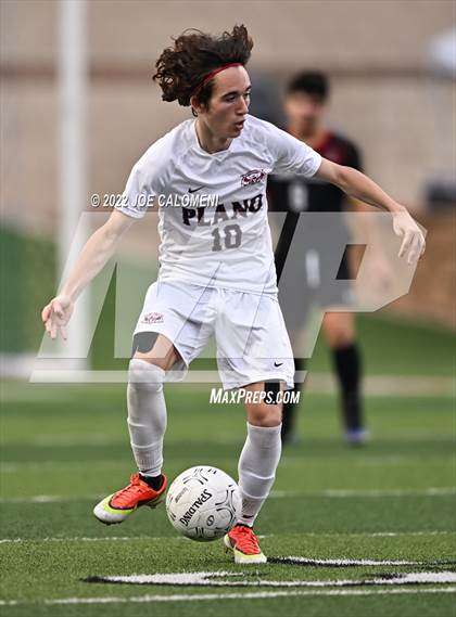 Thumbnail 3 in Lake Travis vs Plano (UIL 6A Boys Soccer State Final) photogallery.